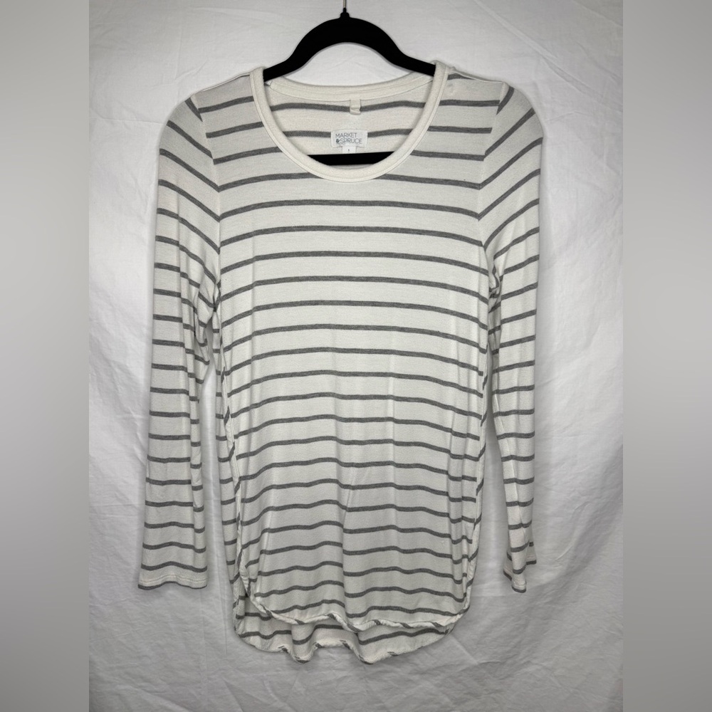 Market & Spruce Gray and White Striped Top